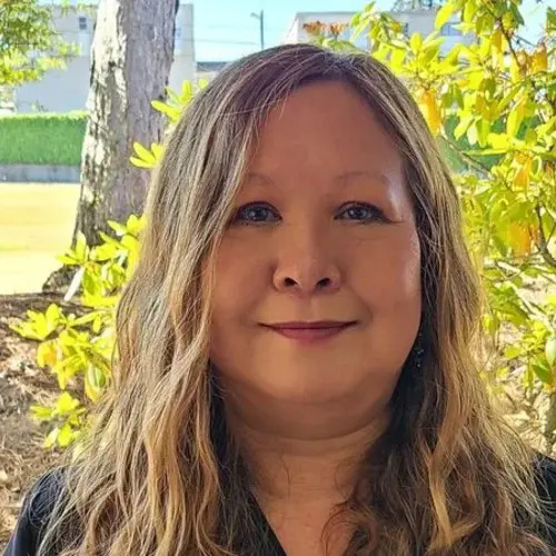 drfaridnikfar-aboutus-sue