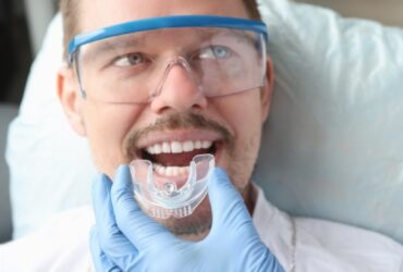 drfaridnikfar-services-mouth-guard